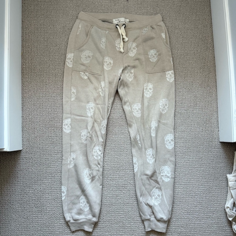 Skull Print Joggers - Tan